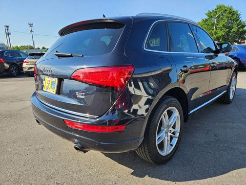 Moonlight Blue 2017 Audi Q5 2.0T Premium Plus