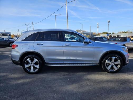 2017 Mercedes-Benz GLC 300 Base