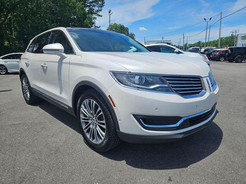 White Platinum Clearcoat Metallic 2017 Lincoln MKX Reserve