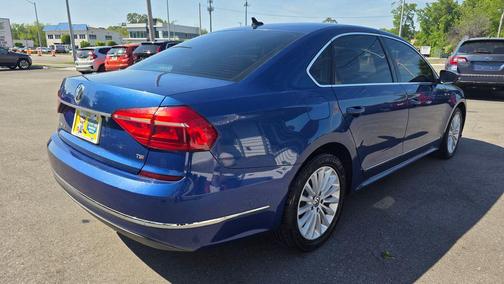 Reef Blue Metallic 2016 Volkswagen Passat 1.8T SE