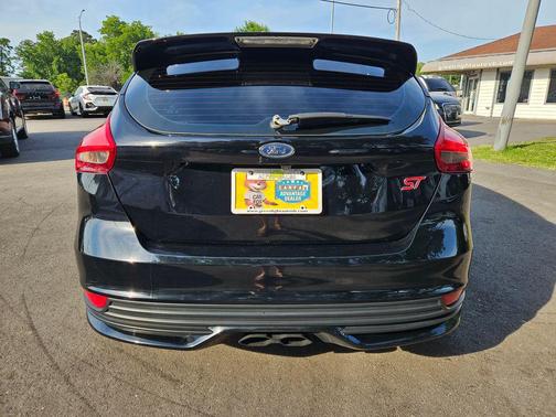 Shadow Black 2018 Ford Focus ST