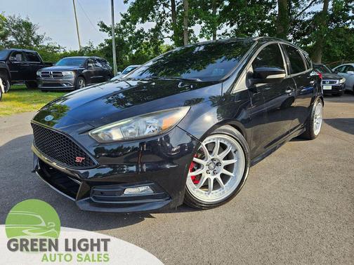 Shadow Black 2018 Ford Focus ST
