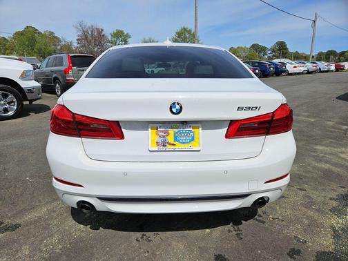 2017 BMW 530 530i