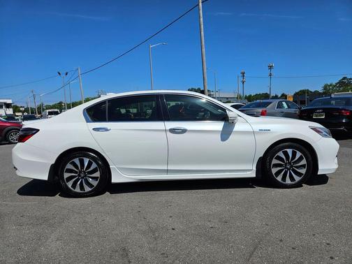 White Orchid Pearl 2017 Honda Accord Hybrid Touring