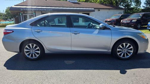 Celestial Silver Metallic 2015 Toyota Camry XLE