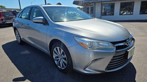 Celestial Silver Metallic 2015 Toyota Camry XLE