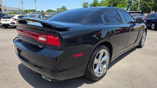 Pitch Black 2014 Dodge Charger R/T