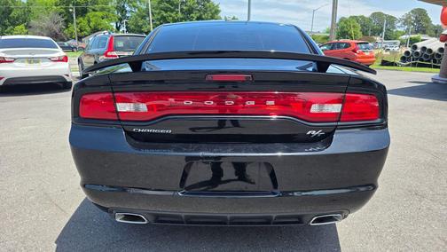 Pitch Black 2014 Dodge Charger R/T