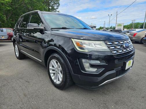 Shadow Black 2017 Ford Explorer XLT
