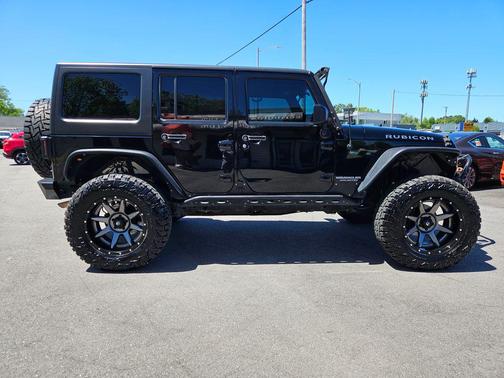 Black Clearcoat 2017 Jeep Wrangler Unlimited Rubicon