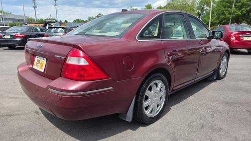 Red 2007 Ford Five Hundred Limited
