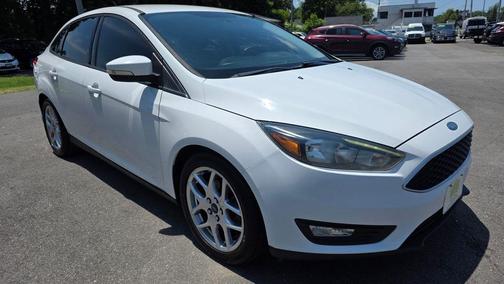Oxford White 2015 Ford Focus SE