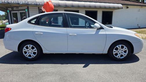 Nordic White 2010 Hyundai ELANTRA GLS
