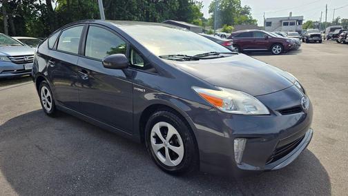 Winter Gray Metallic 2014 Toyota Prius Three