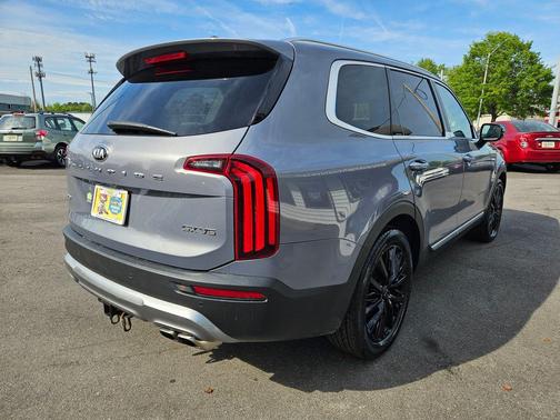 Everlasting Silver 2021 Kia Telluride SX
