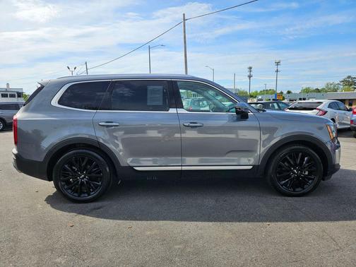 Everlasting Silver 2021 Kia Telluride SX