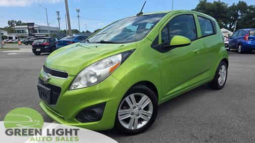 Lime 2014 Chevrolet Spark 1LT