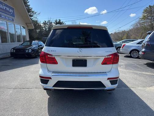 White 2015 Mercedes-Benz GL-Class 4MATIC