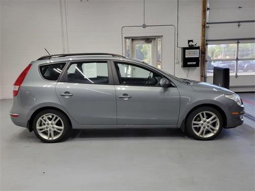 2010 Hyundai Elantra Touring SE
