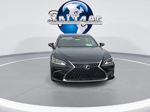 2024 Lexus ES 300h 