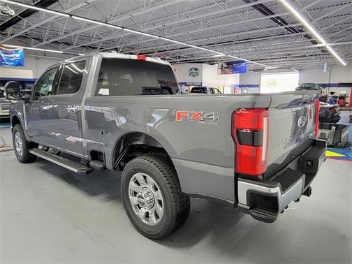 2025 Ford F-350 Lariat Super Duty
