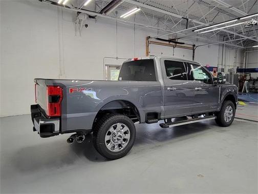 2025 Ford F-350 Lariat Super Duty