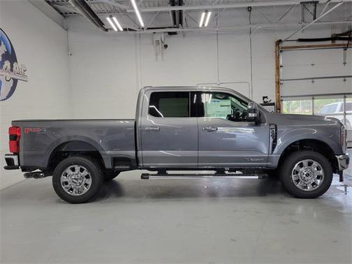 2025 Ford F-350 Lariat Super Duty