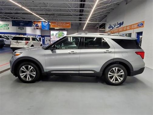 Photo 4 of 34 of 2020 Ford Explorer Platinum