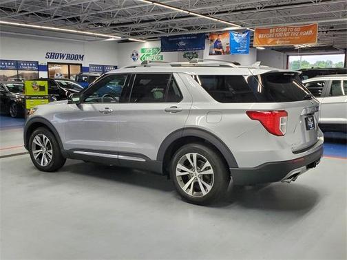Photo 5 of 34 of 2020 Ford Explorer Platinum