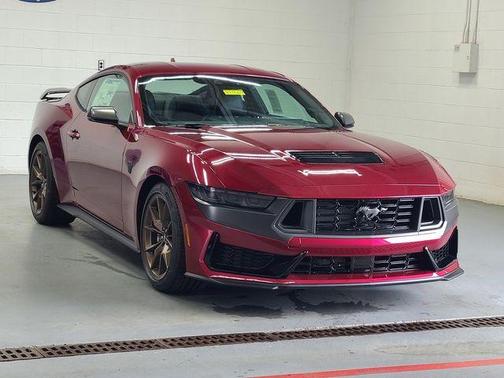 2025 Ford Mustang Dark Horse