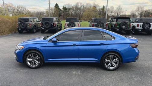 Rising Blue Metallic 2022 Volkswagen Jetta 1.5T SE