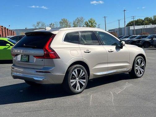 2023 Volvo XC60 B5 Plus Bright Theme