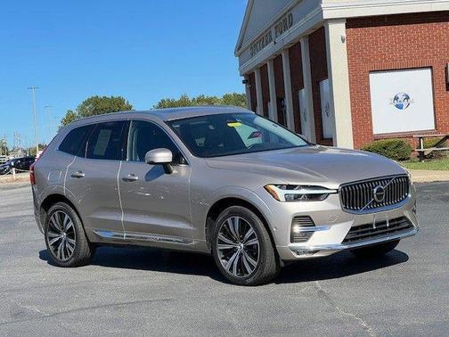 2023 Volvo XC60 B5 Plus Bright Theme