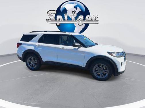 Star White 2026 Ford Explorer Active