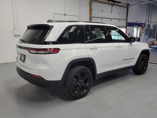 2023 Jeep Grand Cherokee Altitude