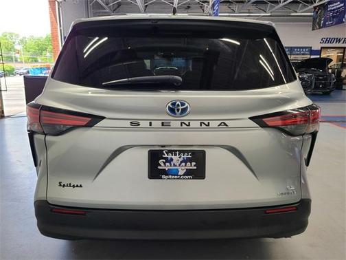 2021 Toyota Sienna LE