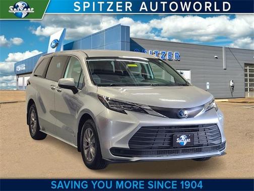 2021 Toyota Sienna LE
