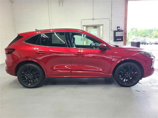 2023 Ford Escape ST-Line Elite