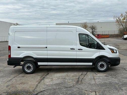 2026 Ford Transit-250 148 WB Medium Roof Cargo