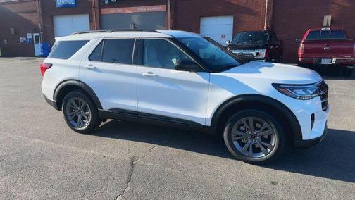 Star White 2026 Ford Explorer Active