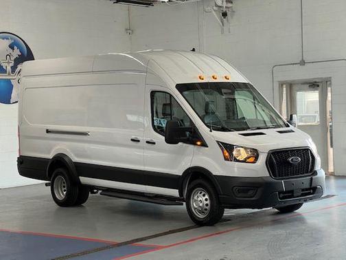 2025 Ford Transit-350 