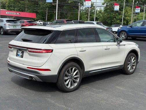 2022 Lincoln Corsair Standard