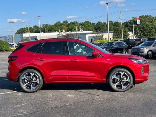 2025 Ford Escape ST-Line Elite