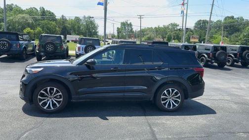 Black Metallic 2023 Ford Explorer ST