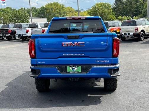2023 GMC Sierra 1500 AT4X