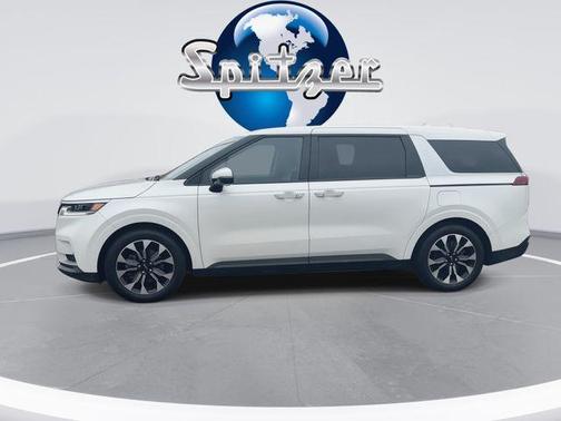 2023 Kia Carnival EX