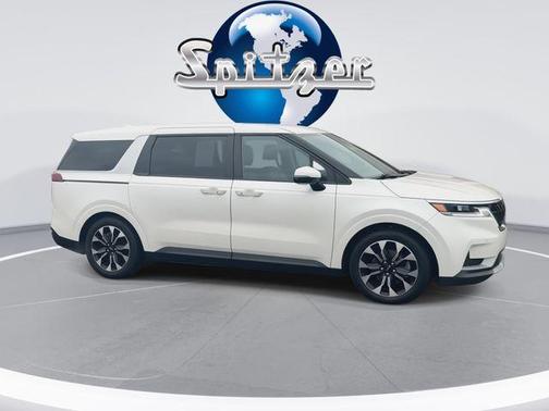 2023 Kia Carnival EX