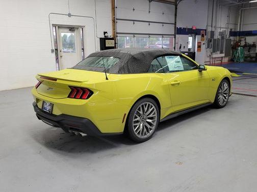 2025 Ford Mustang GT Premium