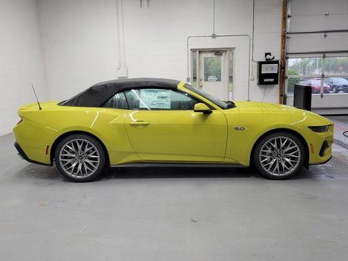 2025 Ford Mustang GT Premium