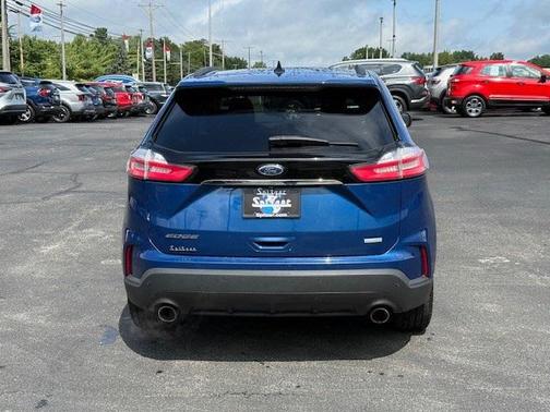 2020 Ford Edge SE